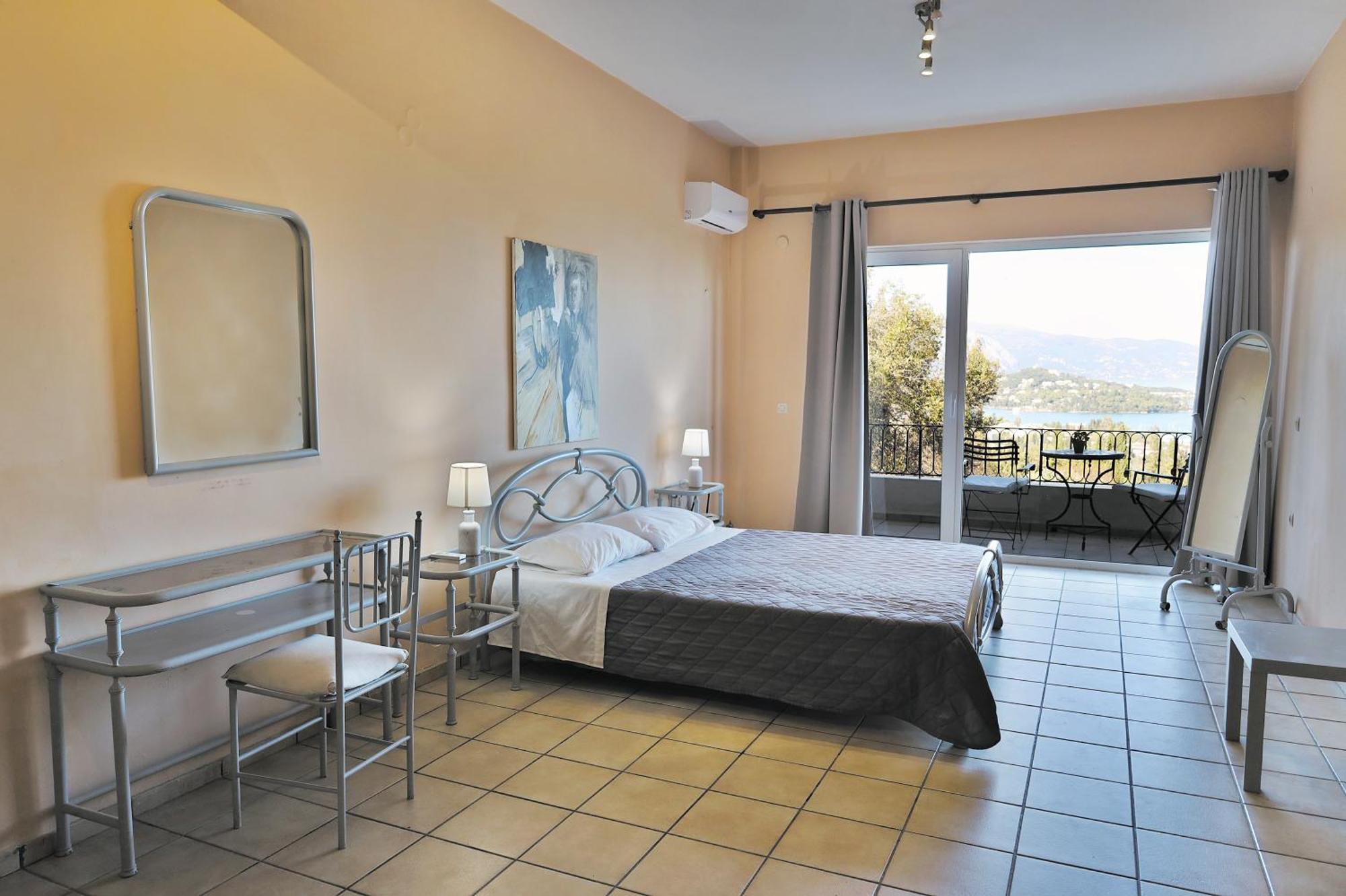 Casa T With Amazing Views In Corfu