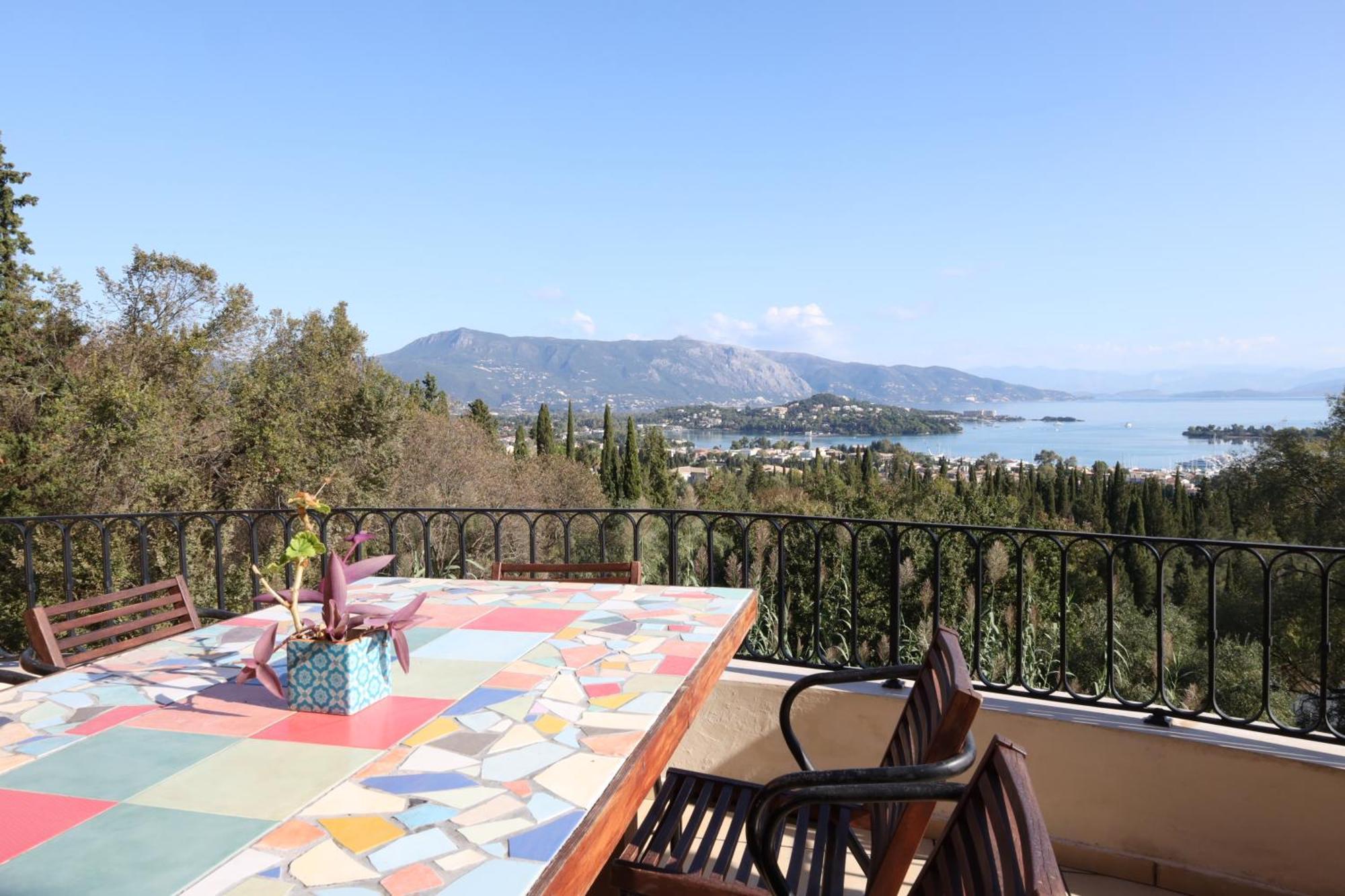 Villa Casa T With Amazing Views In Corfu